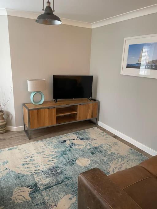 Seaside Modern Apartment Westward Ho!  Bagian luar foto
